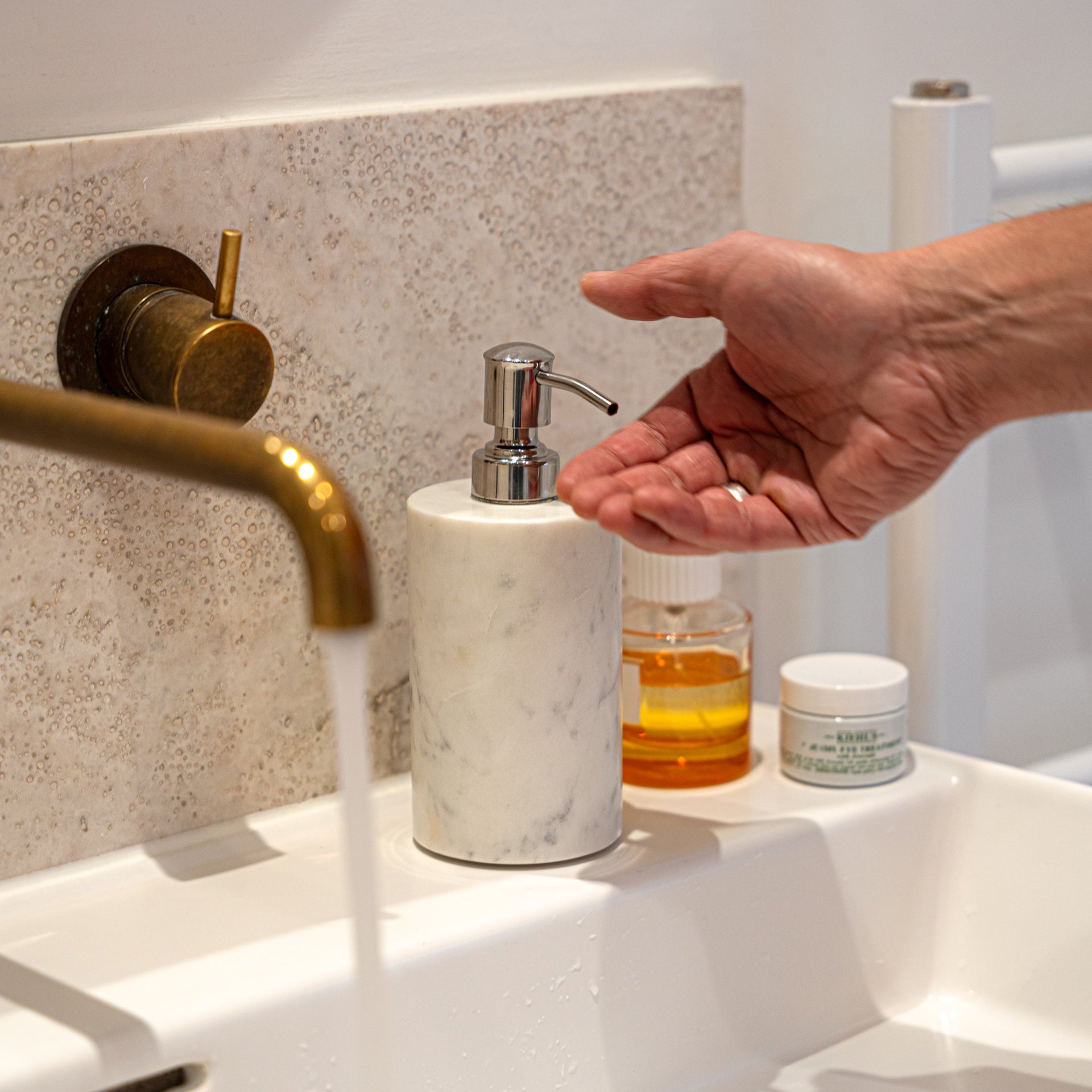 White Marble Bathroom Set 02