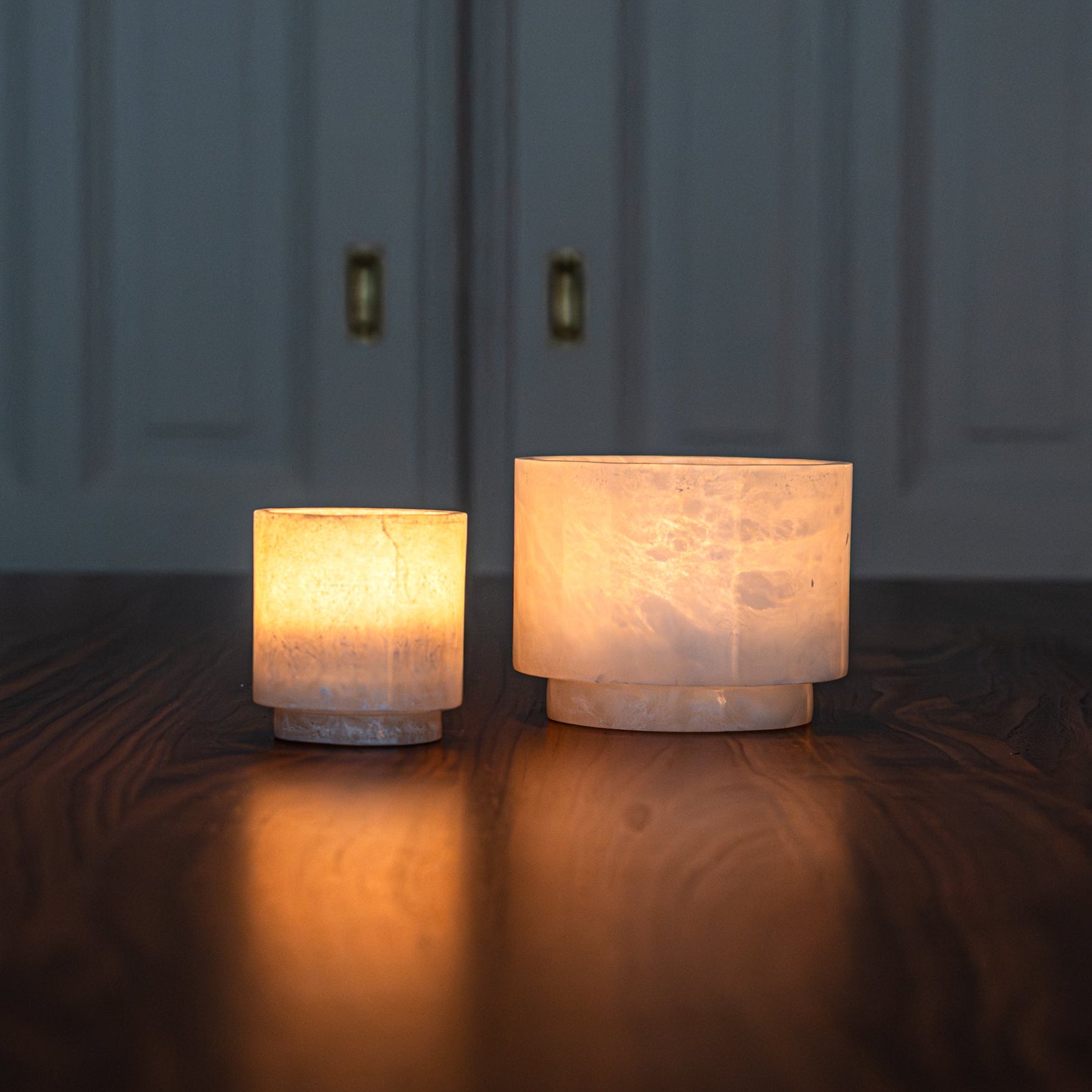 Alabaster 'Meeny' Tealight Holder