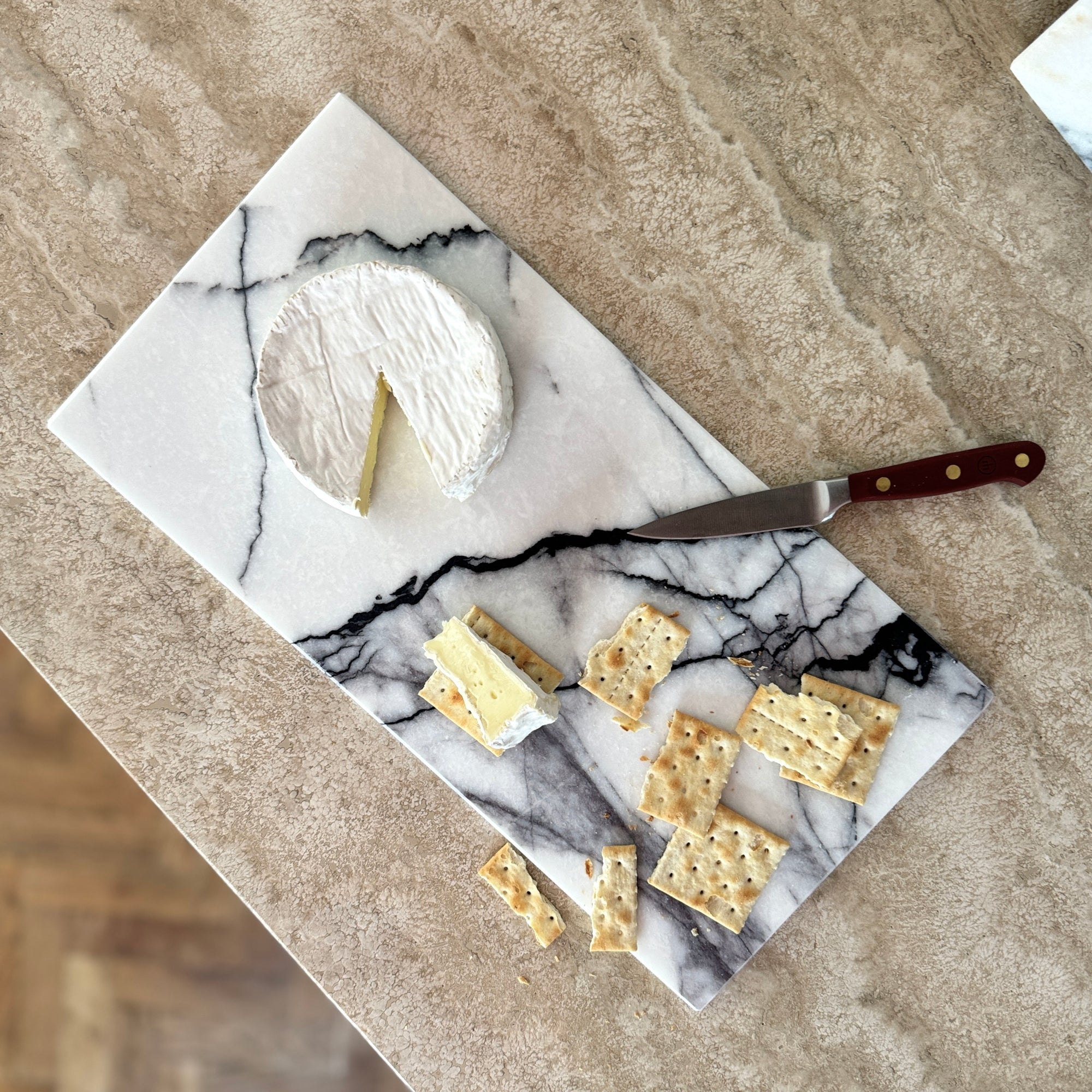 Bold White Marble Rectangular Board M - 20 x 40 cm