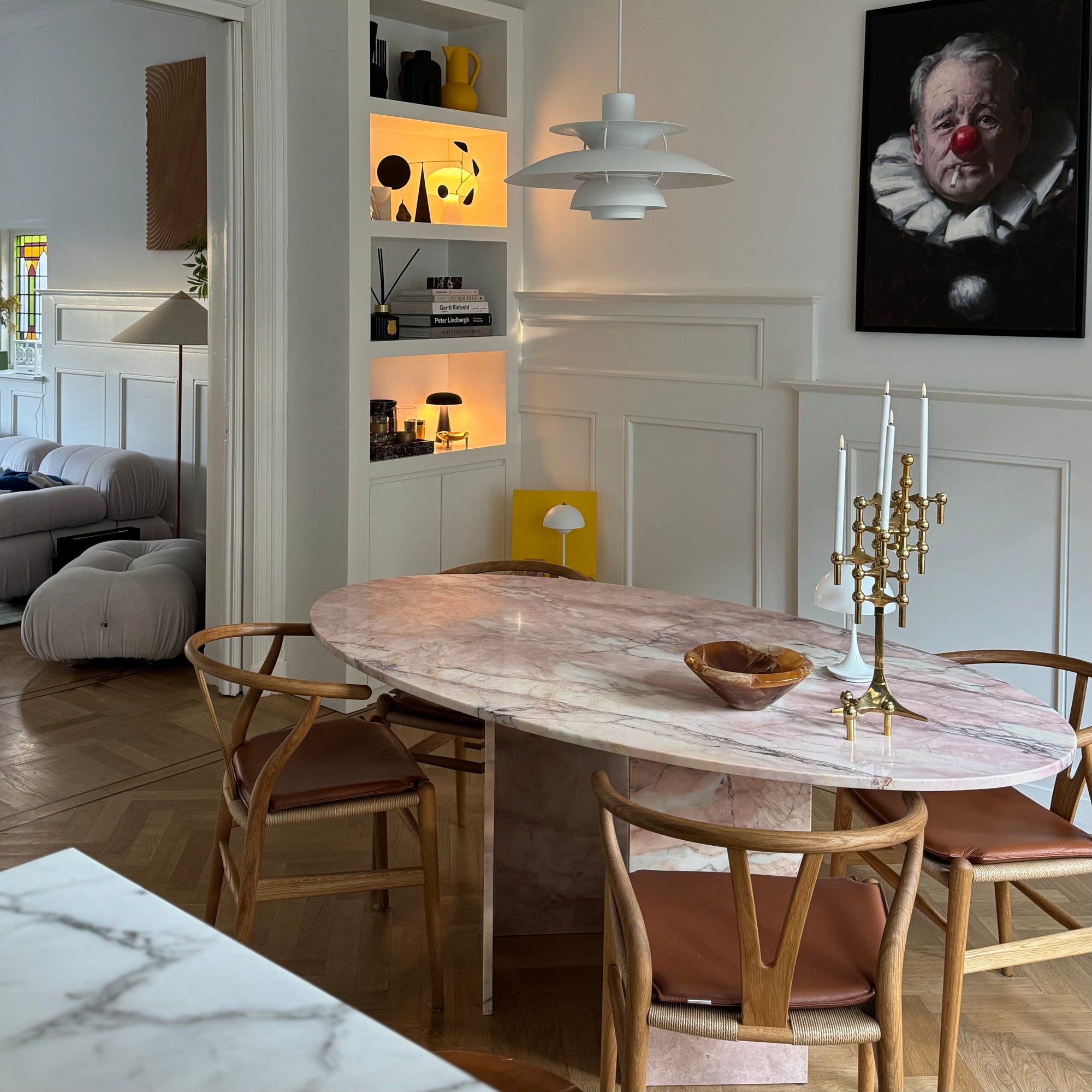 Pink Marble 'Gooise Mannen' Dining Table