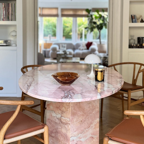 Pink Marble 'Gooise Mannen' Dining Table