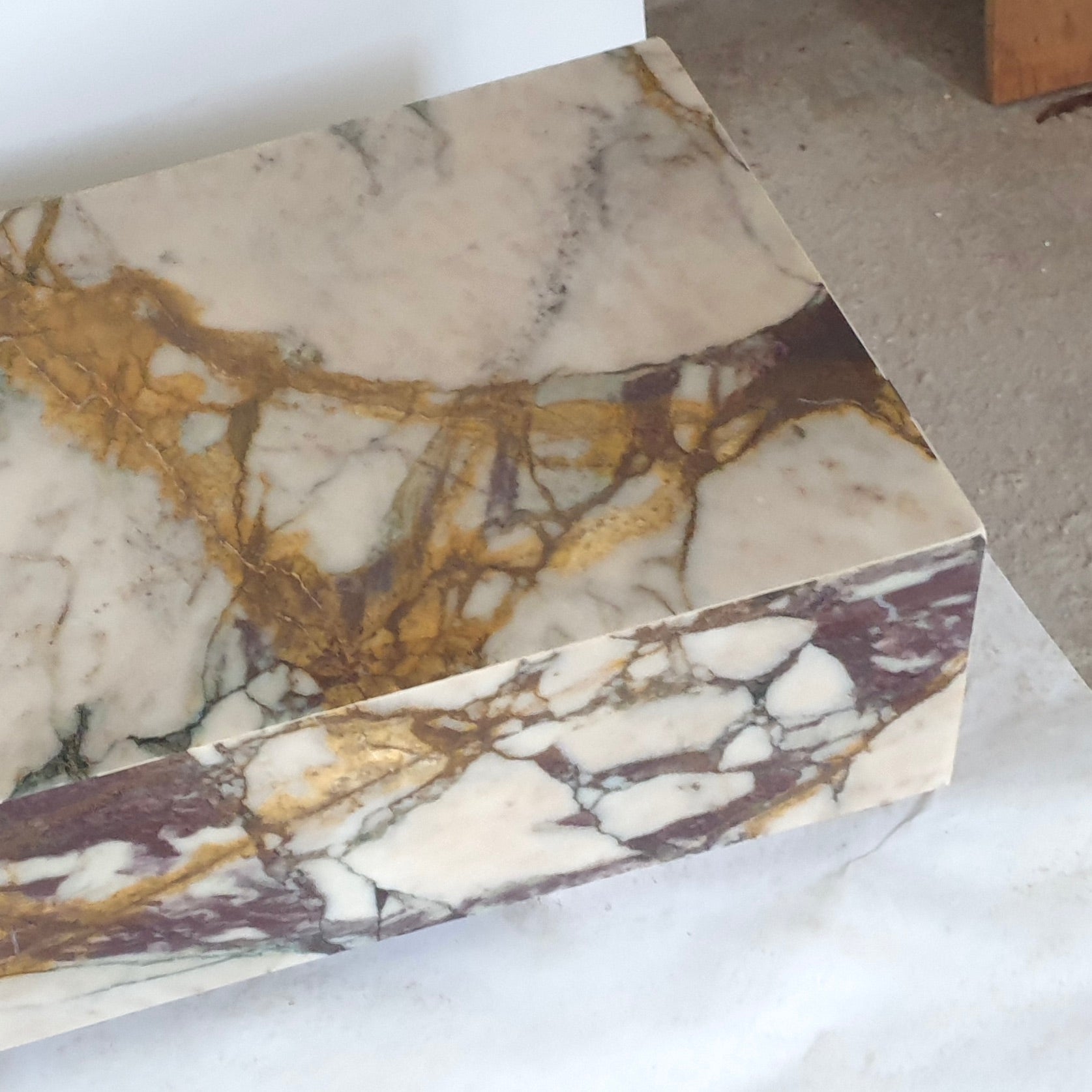 Stoned, not wasted: Coffee table 'SOHO Grand' #1